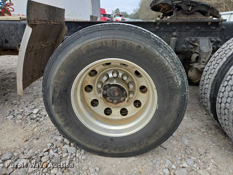 image for item YA2583 2024 International HX520 semi truck