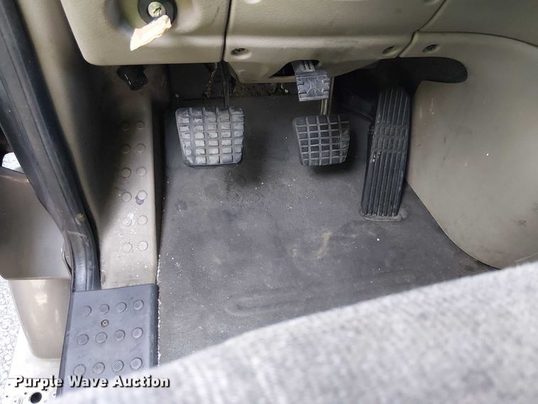 image for item YA2590 2017 Freightliner Cascadia 125 semi truck