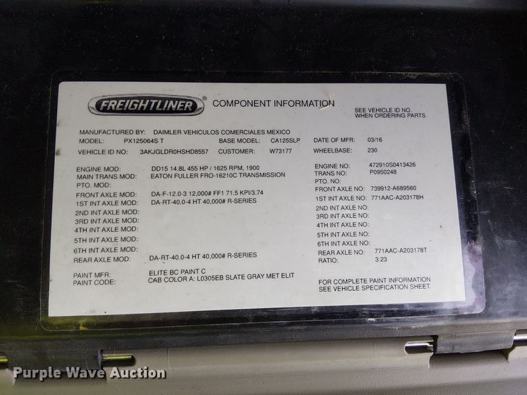 image for item YA2590 2017 Freightliner Cascadia 125 semi truck