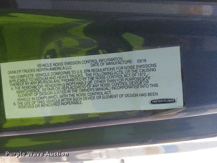 image for item YA2590 2017 Freightliner Cascadia 125 semi truck