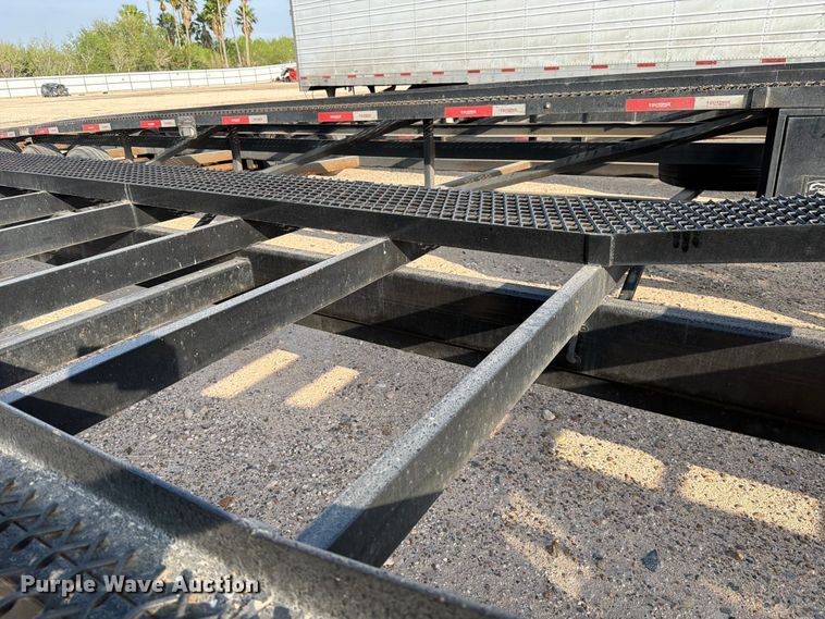 image for item YA2599 2025 Silverback 53CHD12 car carrier