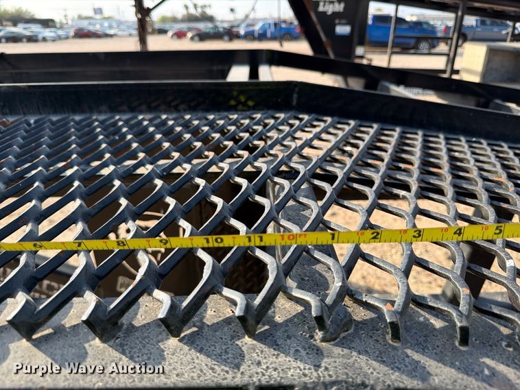 image for item YA2599 2025 Silverback 53CHD12 car carrier