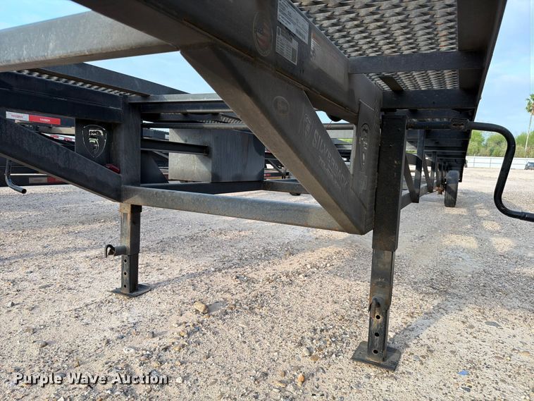 image for item YA2600 2025 Silverback 53CH3A car carrier