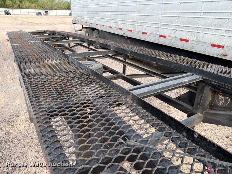 image for item YA2600 2025 Silverback 53CH3A car carrier