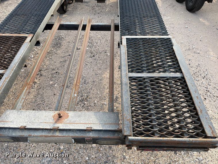image for item YA2600 2025 Silverback 53CH3A car carrier