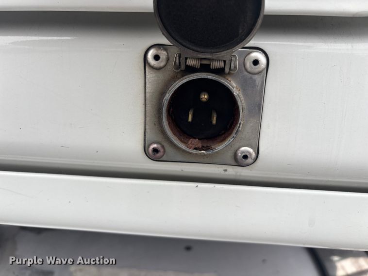 image for item YA2606 2019 Freightliner Cascadia semi truck