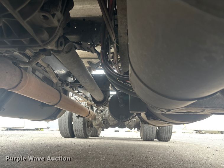 image for item YA2606 2019 Freightliner Cascadia semi truck