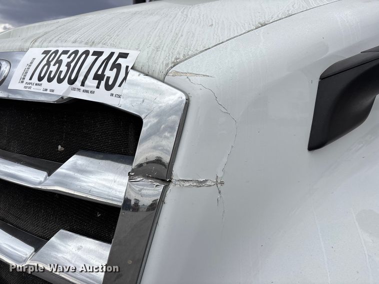 image for item YA2606 2019 Freightliner Cascadia semi truck