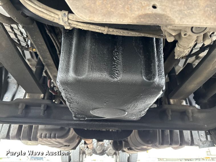 image for item YA2606 2019 Freightliner Cascadia semi truck