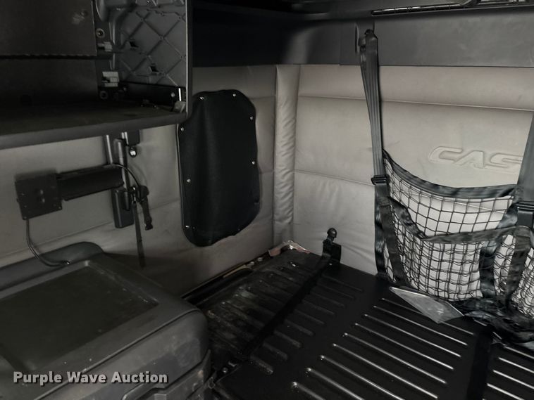 image for item YA2606 2019 Freightliner Cascadia semi truck