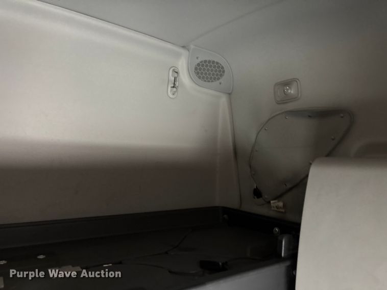 image for item YA2606 2019 Freightliner Cascadia semi truck