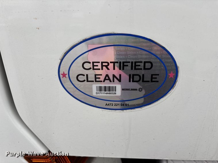 image for item YA2606 2019 Freightliner Cascadia semi truck