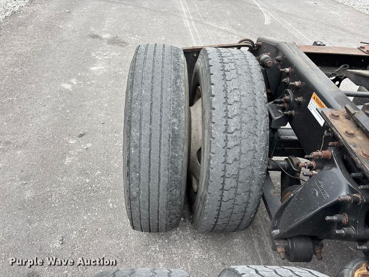 image for item YA2606 2019 Freightliner Cascadia semi truck