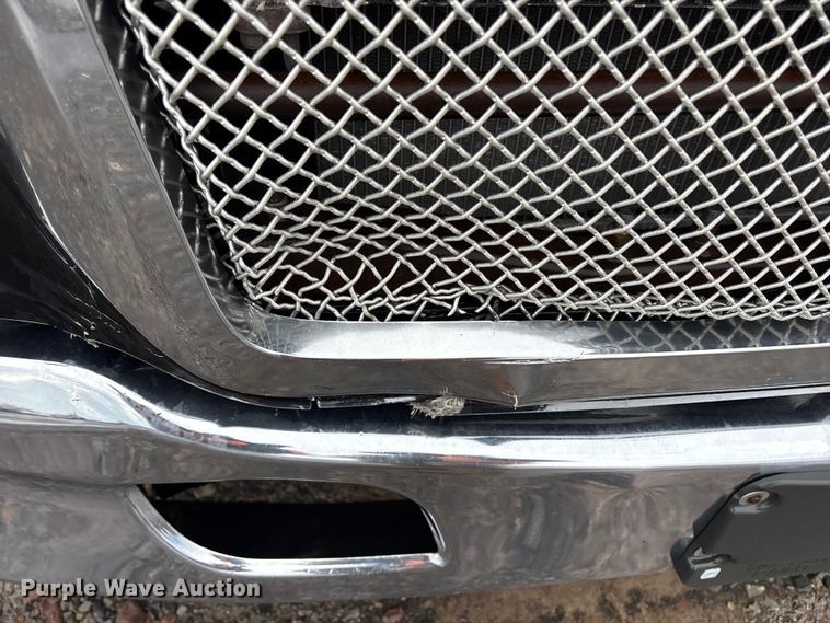 image for item YA2727 2020 Kenworth T680 semi truck