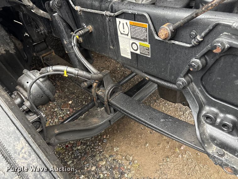 image for item YA2727 2020 Kenworth T680 semi truck