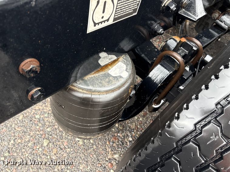 image for item YA2727 2020 Kenworth T680 semi truck