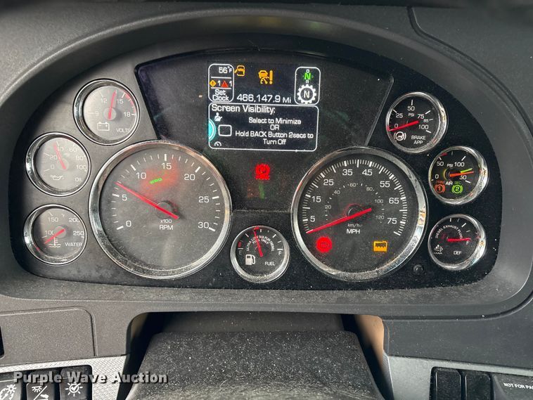 image for item YA2727 2020 Kenworth T680 semi truck