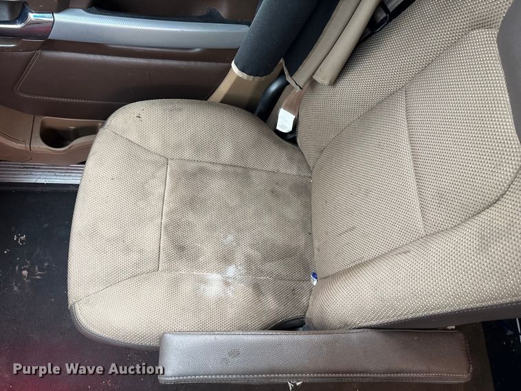 image for item YA2727 2020 Kenworth T680 semi truck