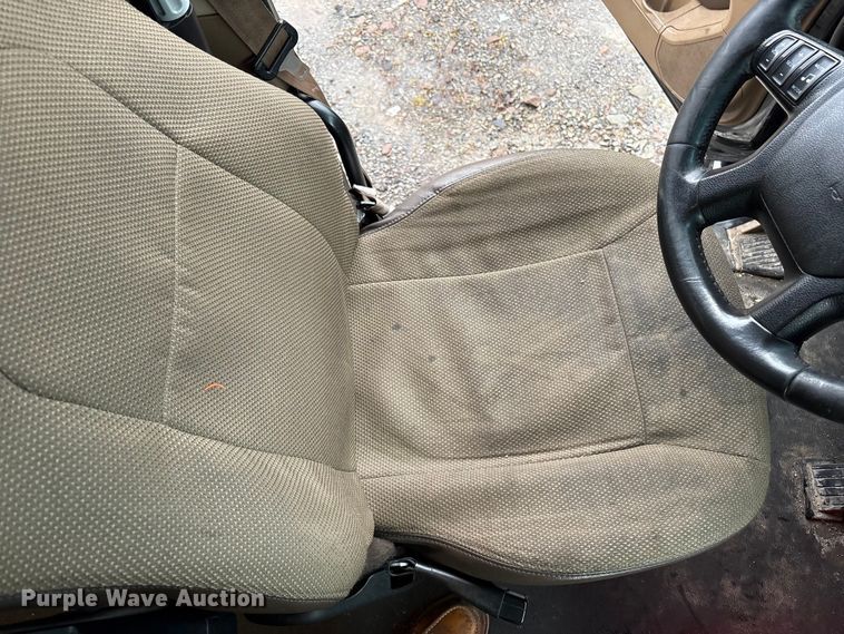 image for item YA2727 2020 Kenworth T680 semi truck