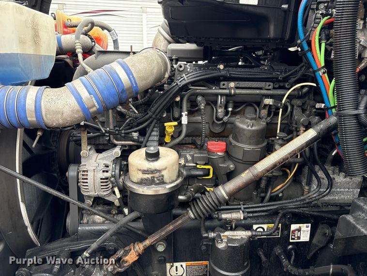 image for item YA2727 2020 Kenworth T680 semi truck