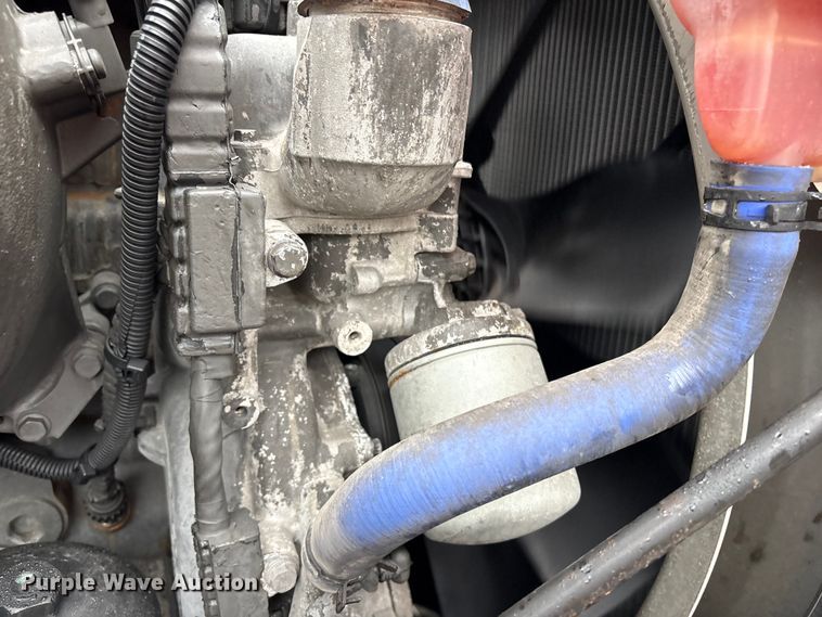 image for item YA2727 2020 Kenworth T680 semi truck