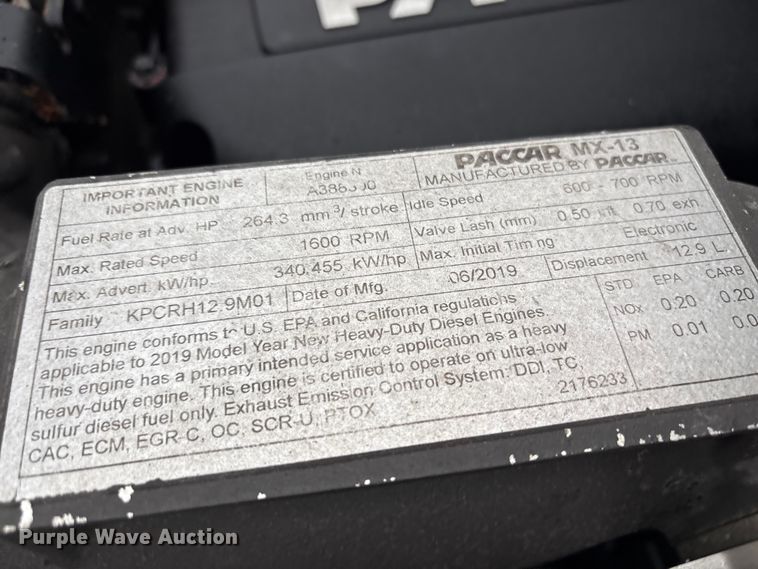 image for item YA2727 2020 Kenworth T680 semi truck