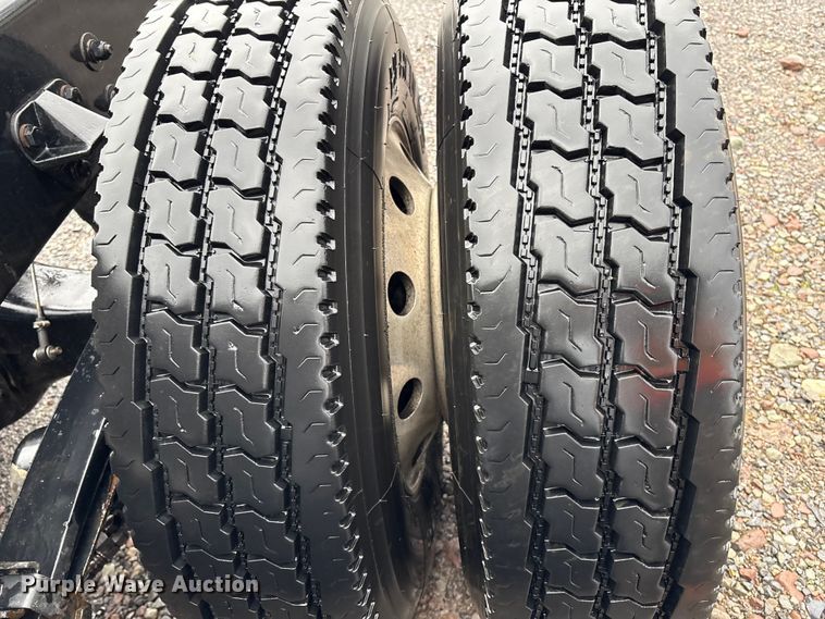 image for item YA2727 2020 Kenworth T680 semi truck