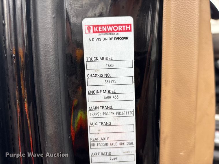 image for item YA2727 2020 Kenworth T680 semi truck