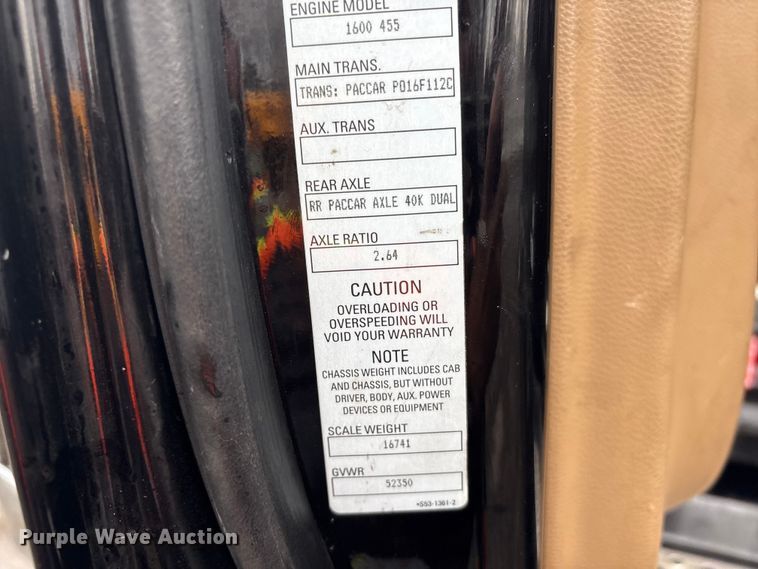 image for item YA2727 2020 Kenworth T680 semi truck