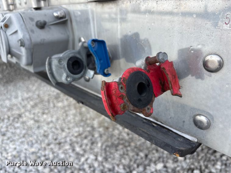 image for item YA2728 2023 Wilson PSDCL-402 livestock trailer