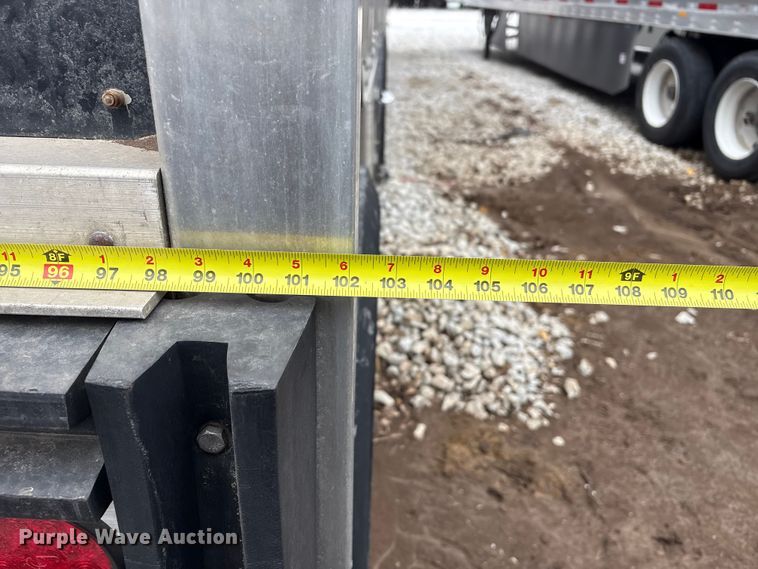 image for item YA2728 2023 Wilson PSDCL-402 livestock trailer