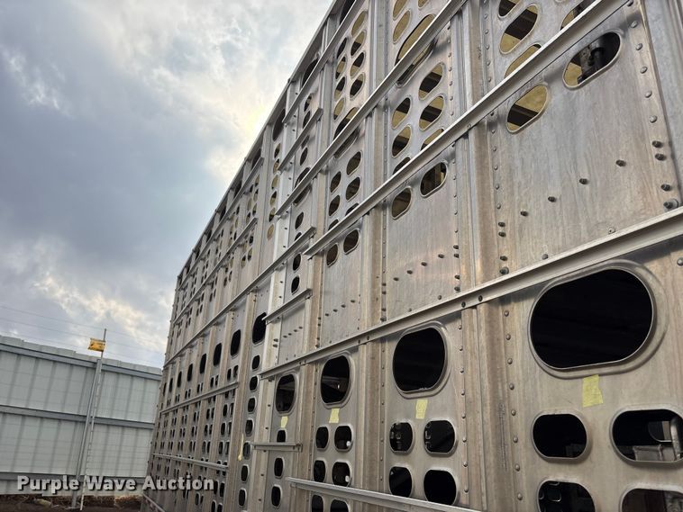 image for item YA2728 2023 Wilson PSDCL-402 livestock trailer