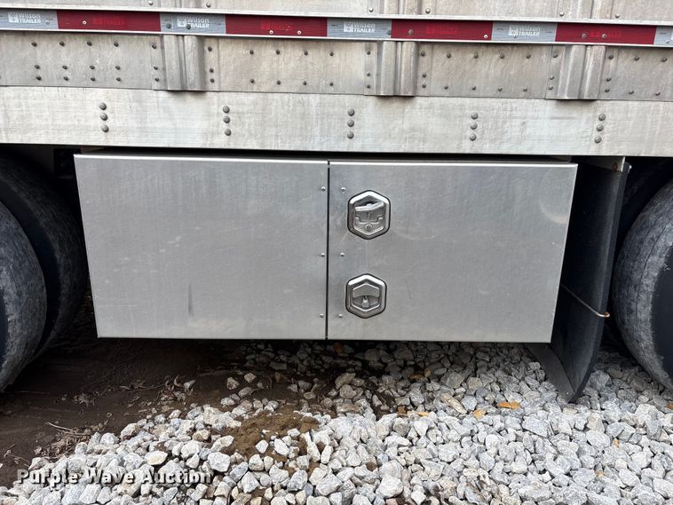 image for item YA2728 2023 Wilson PSDCL-402 livestock trailer