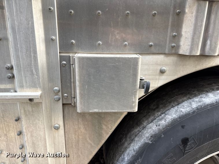 image for item YA2728 2023 Wilson PSDCL-402 livestock trailer