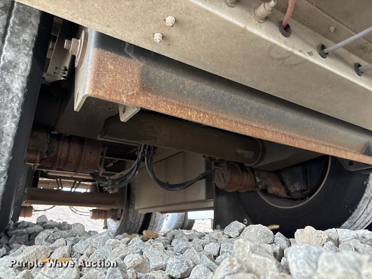 image for item YA2728 2023 Wilson PSDCL-402 livestock trailer