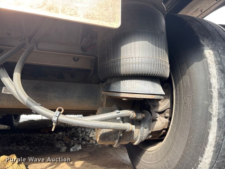 image for item YA2728 2023 Wilson PSDCL-402 livestock trailer