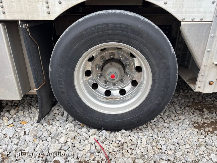 image for item YA2728 2023 Wilson PSDCL-402 livestock trailer