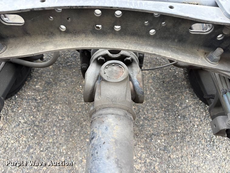 image for item YA2792 2020 Freightliner Cascadia semi truck