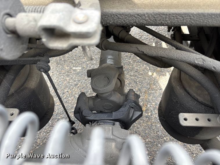 image for item YA2792 2020 Freightliner Cascadia semi truck