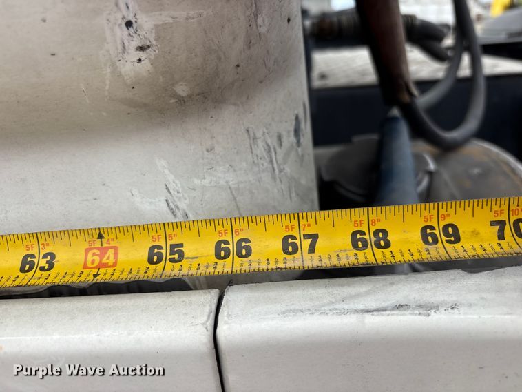 image for item YA2792 2020 Freightliner Cascadia semi truck