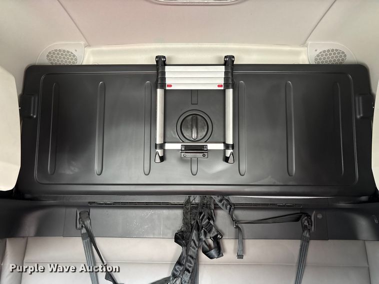 image for item YA2792 2020 Freightliner Cascadia semi truck