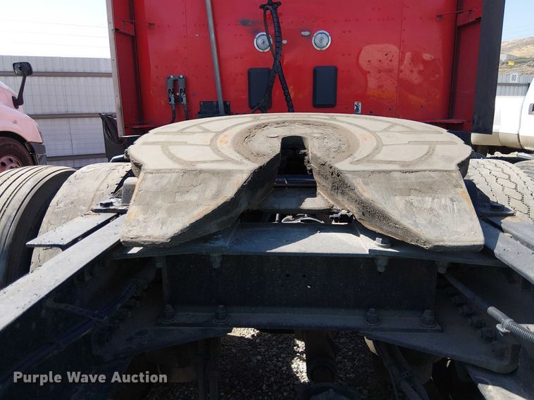 image for item YA2865 2019 Kenworth T680 semi truck