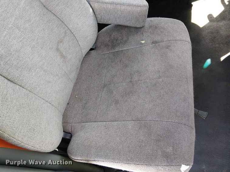 image for item YA2865 2019 Kenworth T680 semi truck