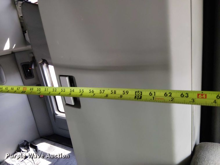 image for item YA2865 2019 Kenworth T680 semi truck