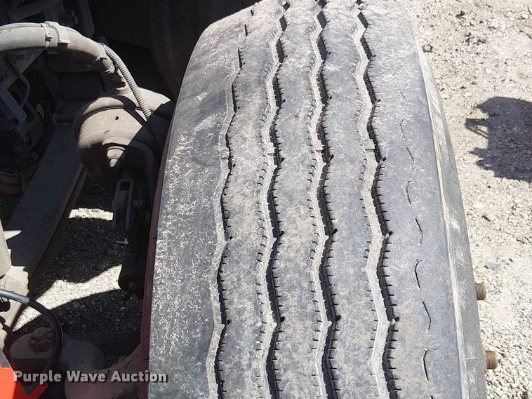 image for item YA2865 2019 Kenworth T680 semi truck