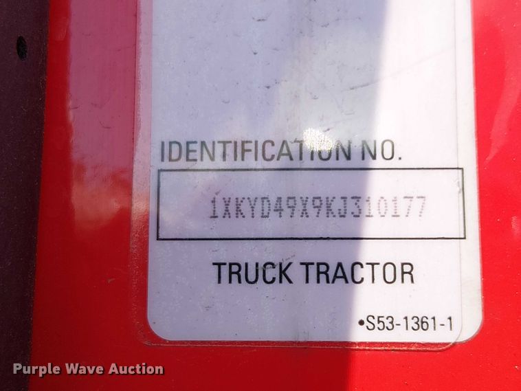 image for item YA2865 2019 Kenworth T680 semi truck