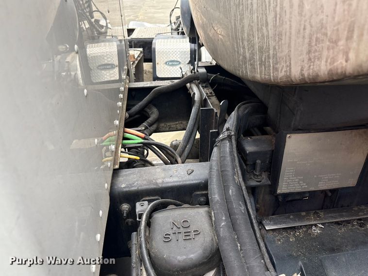 image for item YA2934 2017 Kenworth T370 oil distributor truck