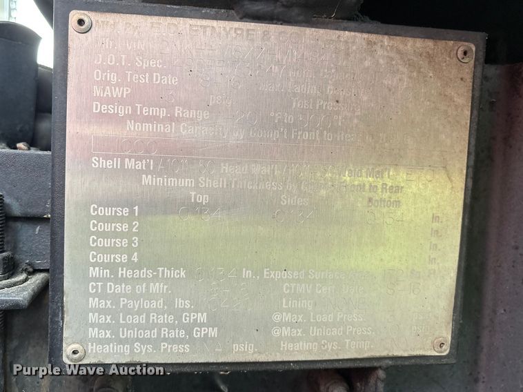 image for item YA2934 2017 Kenworth T370 oil distributor truck