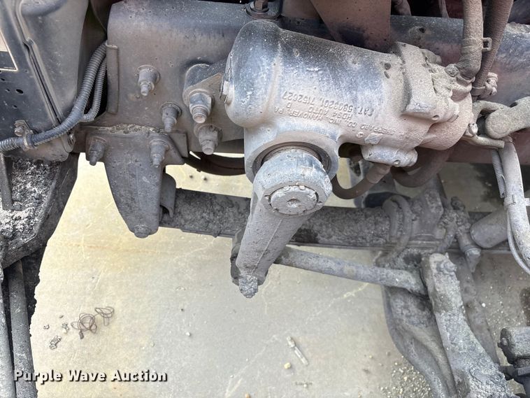 image for item YA2934 2017 Kenworth T370 oil distributor truck
