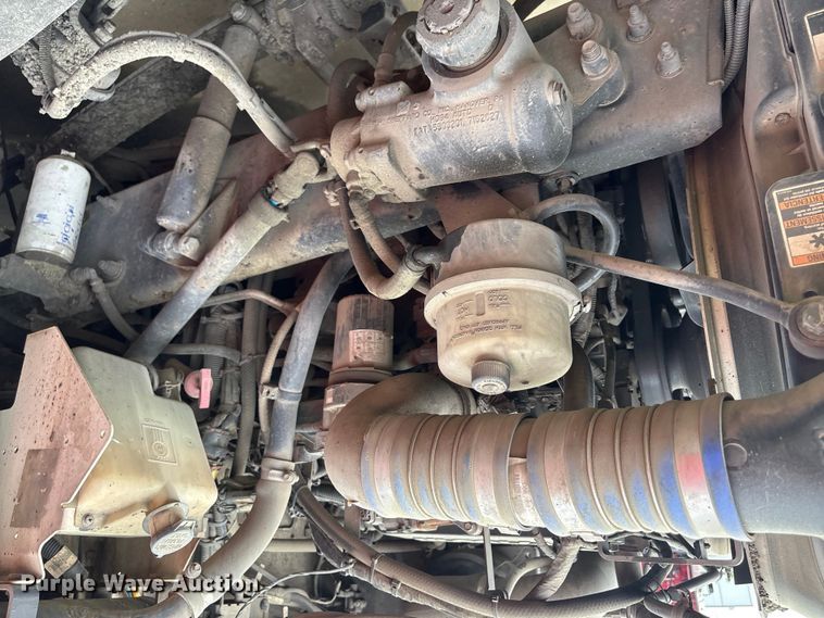 image for item YA2934 2017 Kenworth T370 oil distributor truck
